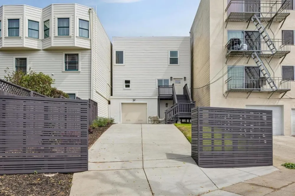 188 Santa Barbara Avenue Daly City, CA 94014