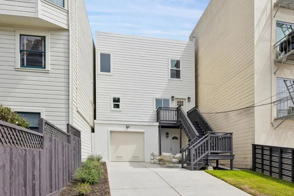 188 Santa Barbara Avenue Daly City, CA 94014