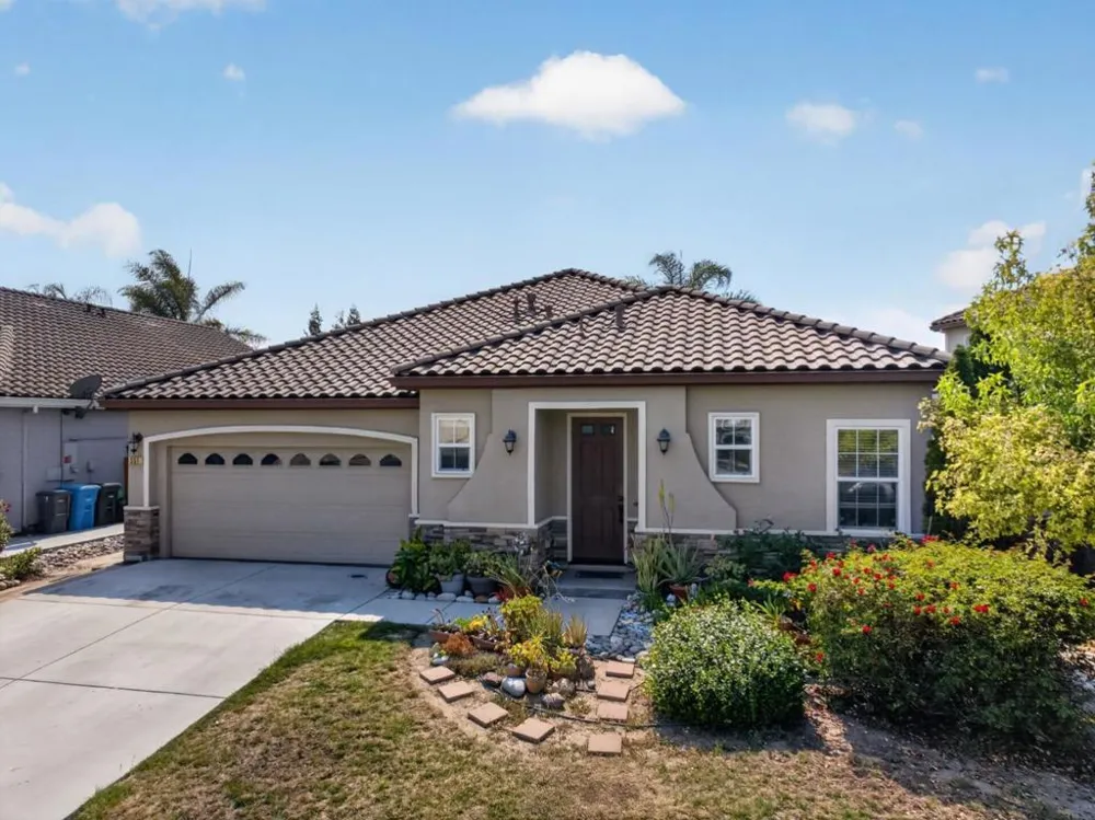 551 Hillock Drive Hollister, CA 95023