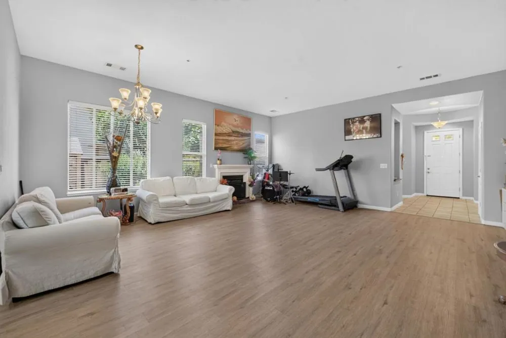 551 Hillock Drive Hollister, CA 95023