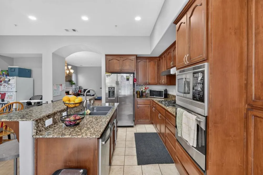 551 Hillock Drive Hollister, CA 95023