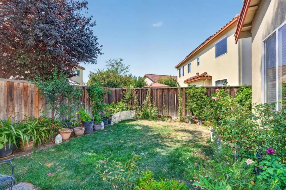551 Hillock Drive Hollister, CA 95023