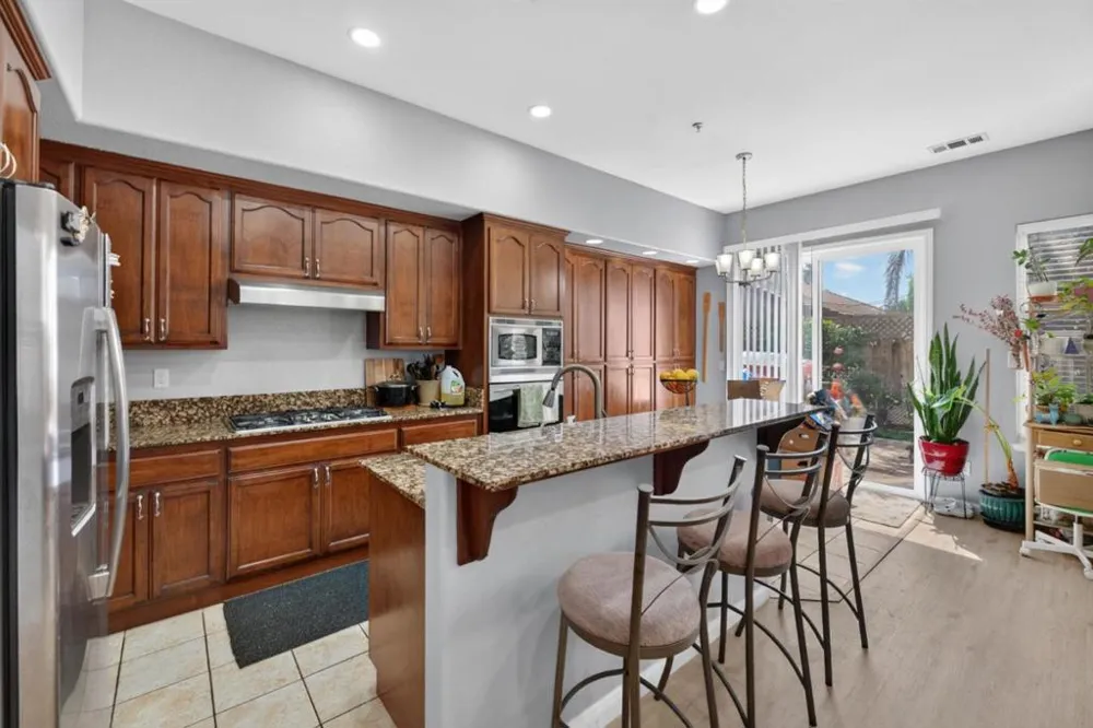 551 Hillock Drive Hollister, CA 95023