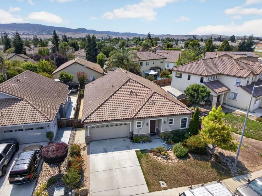 551 Hillock Drive Hollister, CA 95023