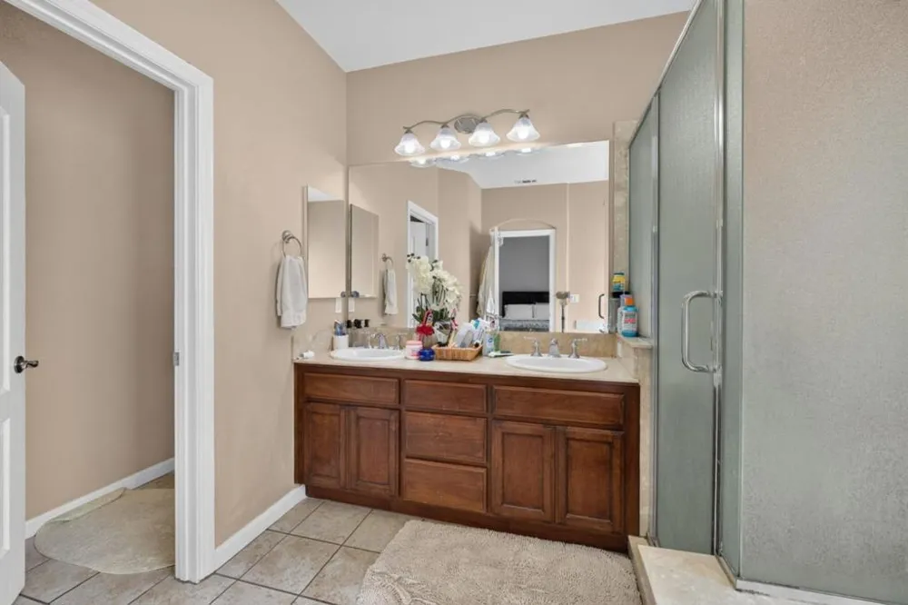551 Hillock Drive Hollister, CA 95023