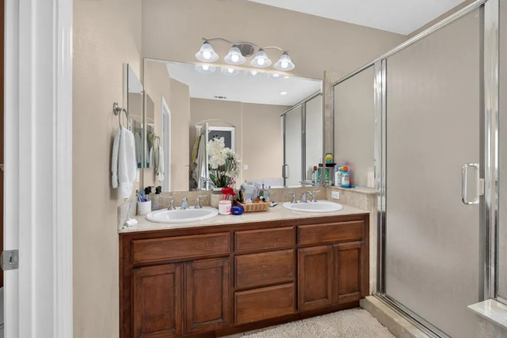 551 Hillock Drive Hollister, CA 95023