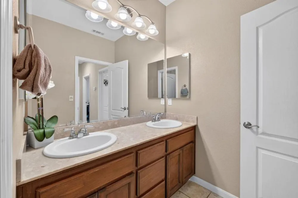 551 Hillock Drive Hollister, CA 95023