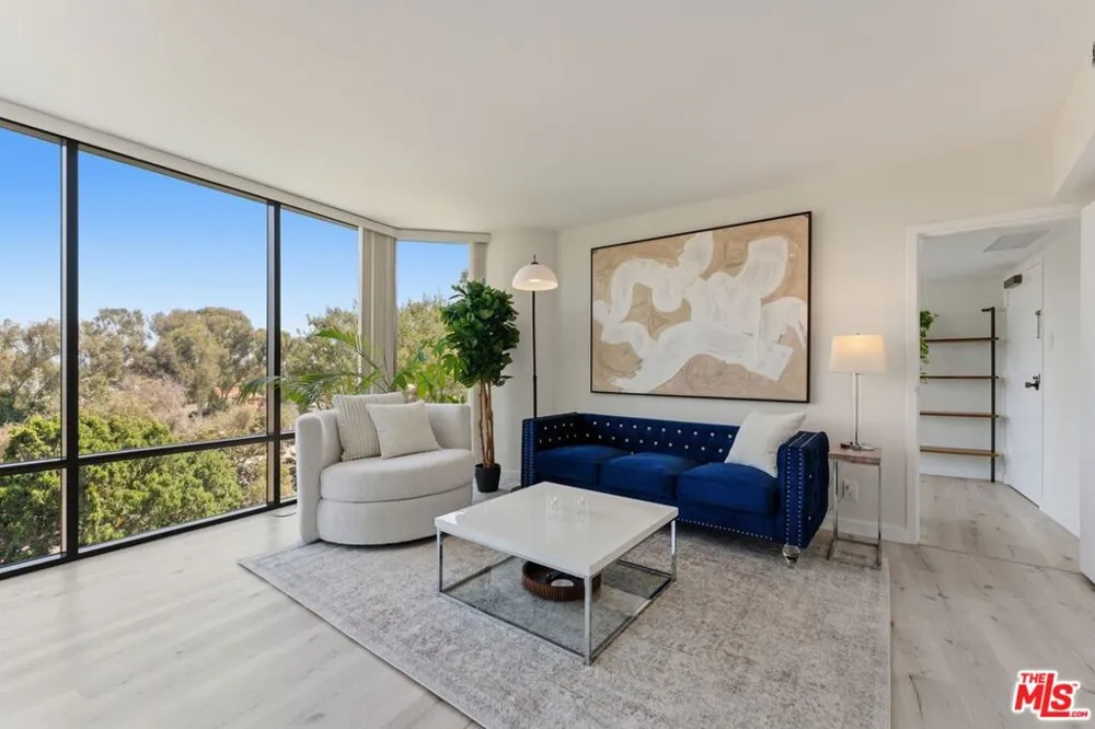 4316 Marina City Dr #310G Marina del Rey, CA 90292