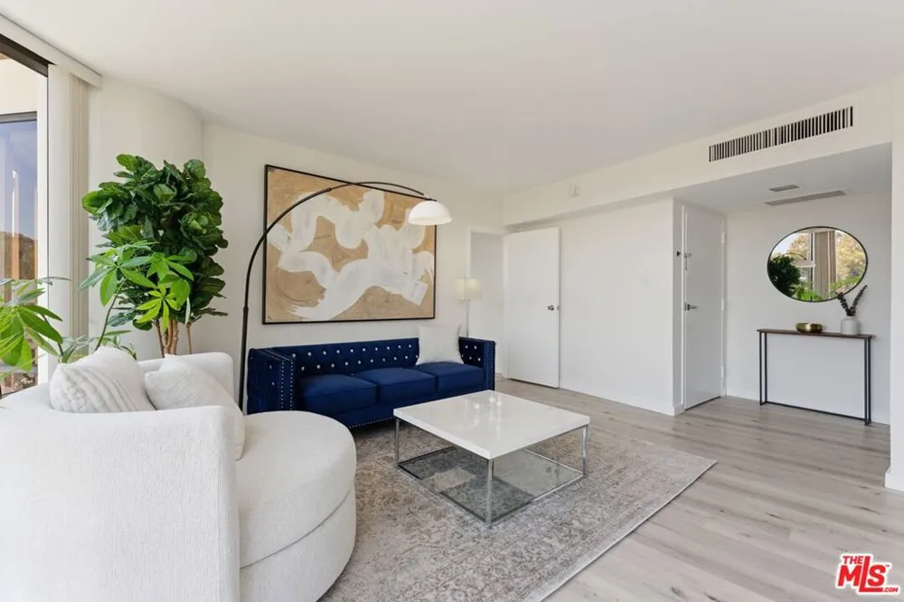 4316 Marina City Dr #310G Marina del Rey, CA 90292