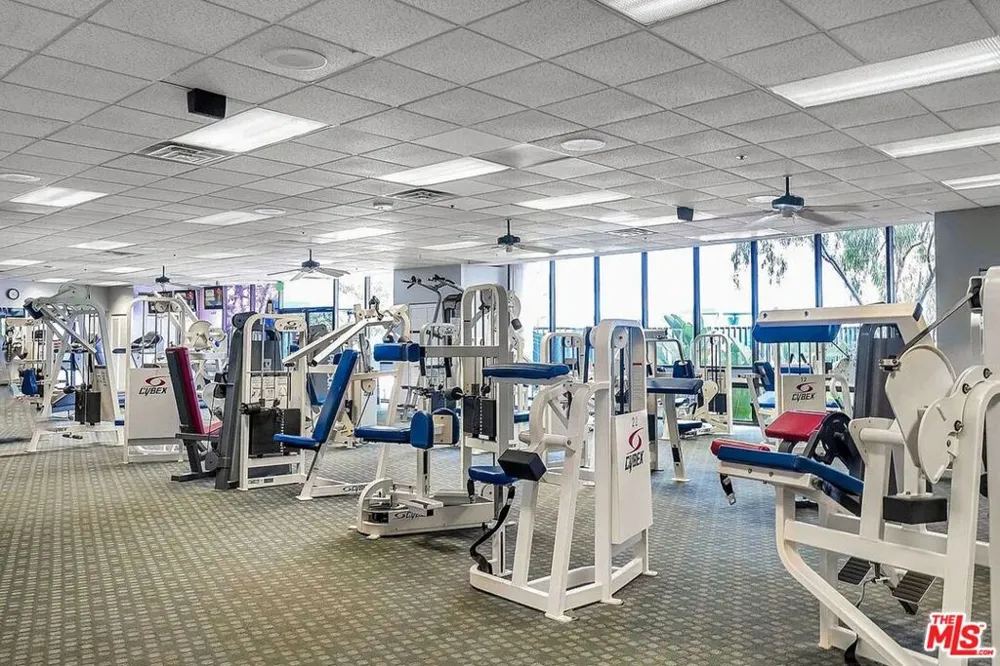 4316 Marina City Dr #310G Marina del Rey, CA 90292