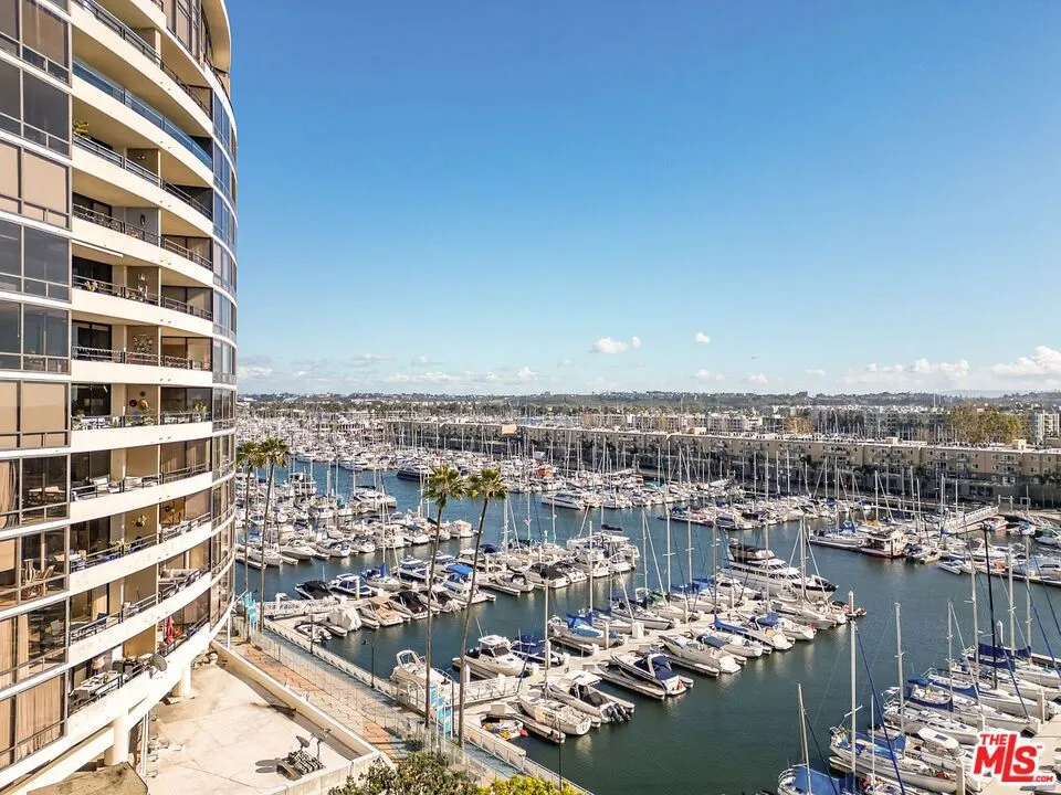 4316 Marina City Dr #310G Marina del Rey, CA 90292
