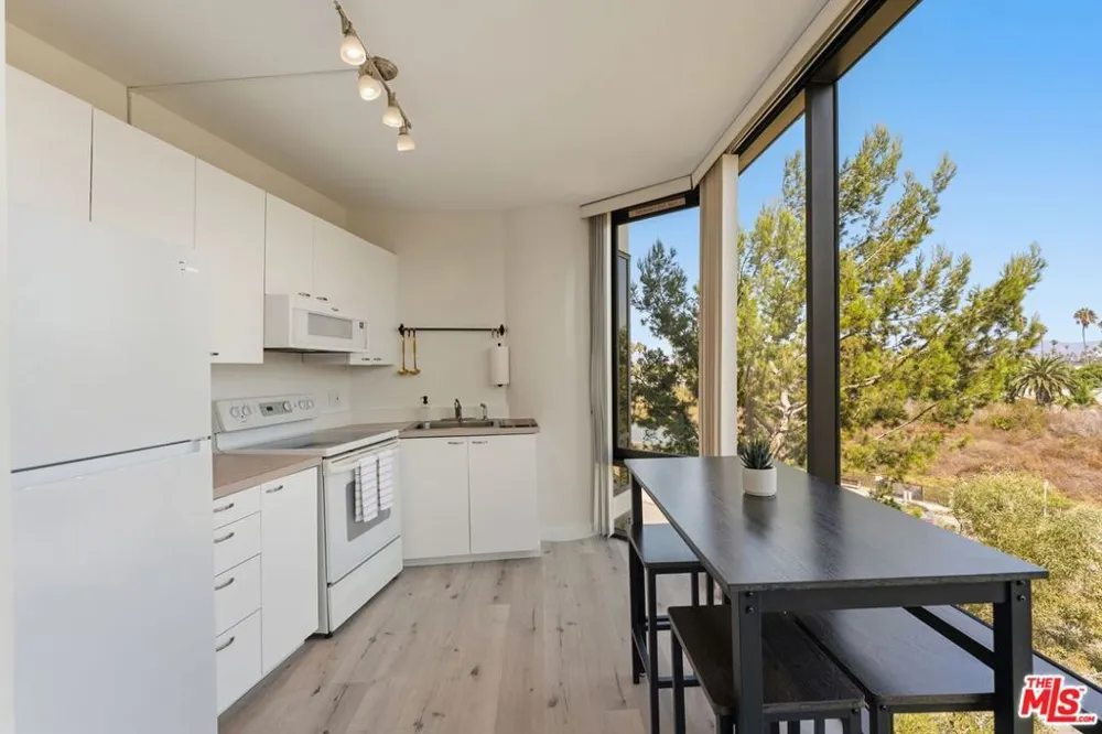 4316 Marina City Dr #310G Marina del Rey, CA 90292