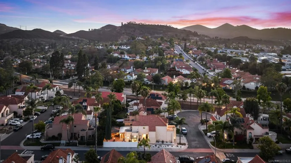 2161 Villa Sonoma Glen Escondido, CA 92029
