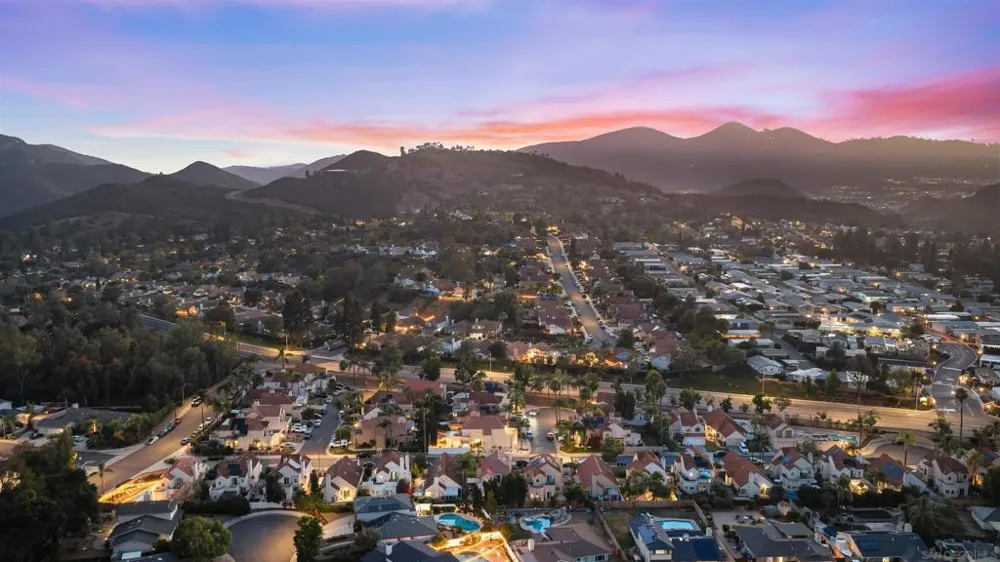 2161 Villa Sonoma Glen Escondido, CA 92029
