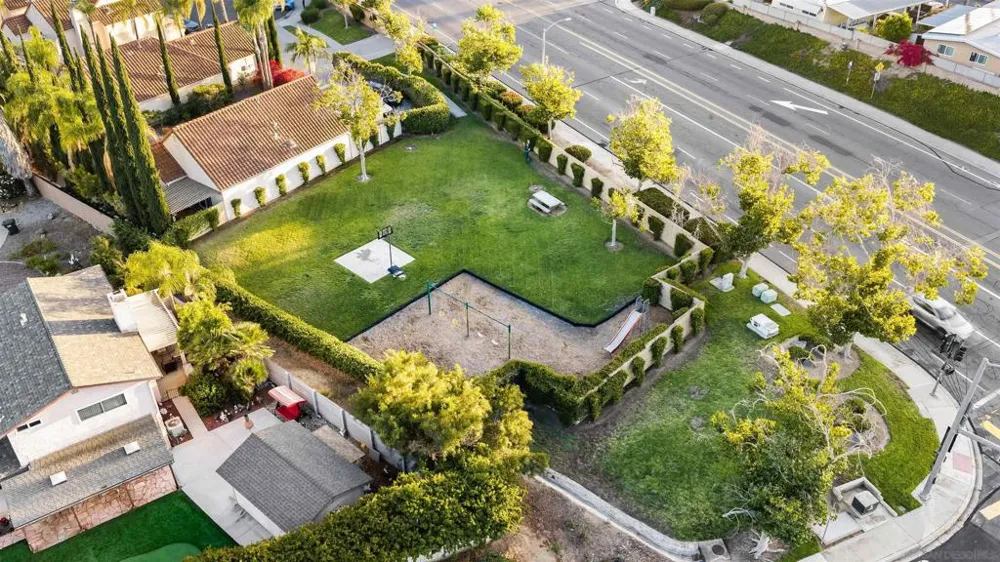 2161 Villa Sonoma Glen Escondido, CA 92029