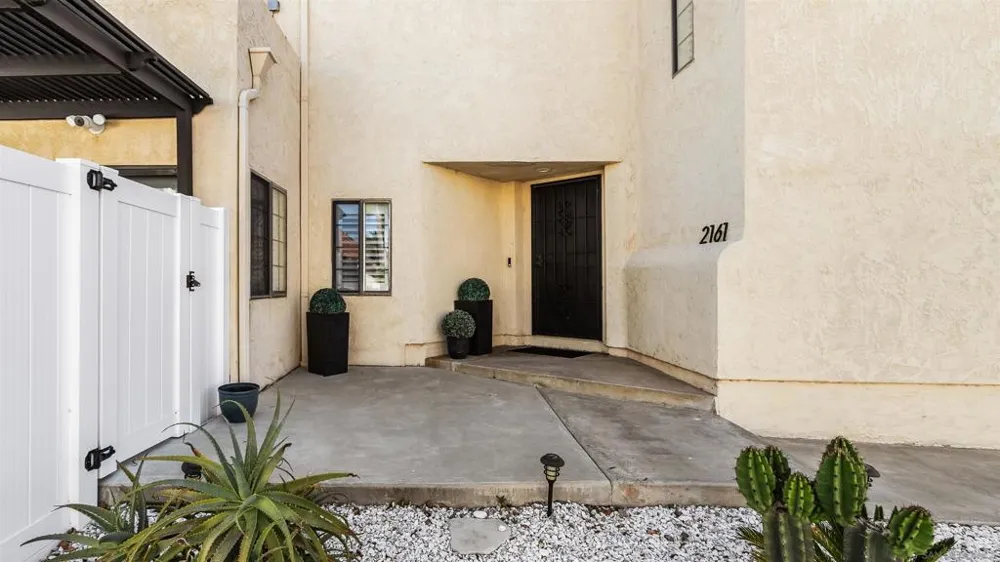 2161 Villa Sonoma Glen Escondido, CA 92029