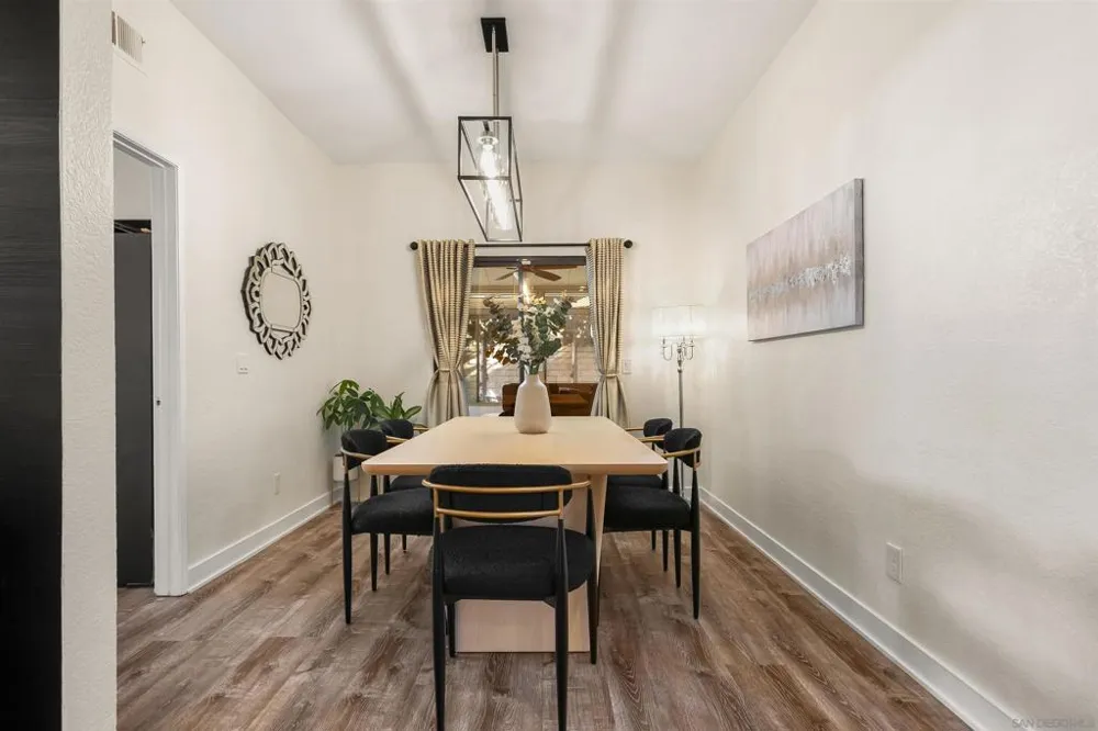 2161 Villa Sonoma Glen Escondido, CA 92029