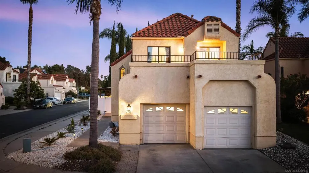 2161 Villa Sonoma Glen Escondido, CA 92029