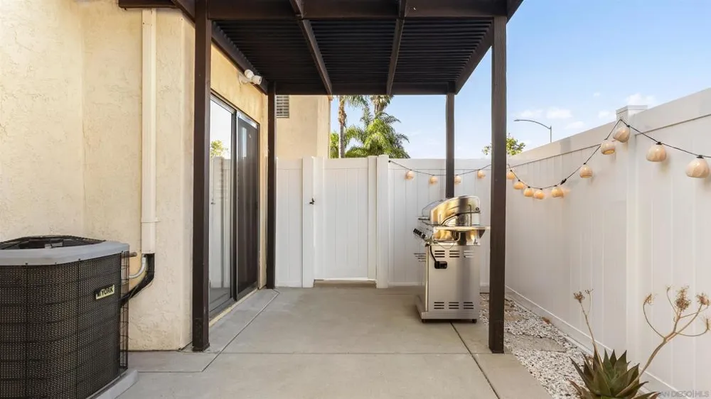 2161 Villa Sonoma Glen Escondido, CA 92029