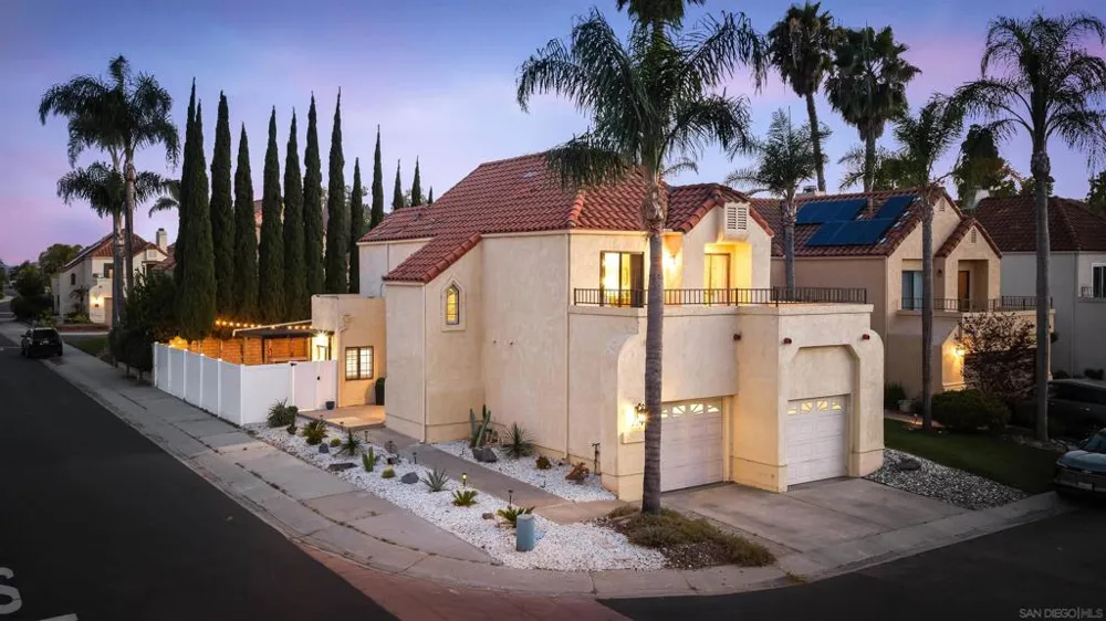 2161 Villa Sonoma Glen Escondido, CA 92029
