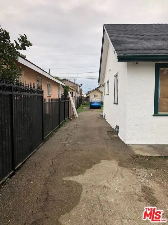 154 W 93rd Street Los Angeles, CA 90003