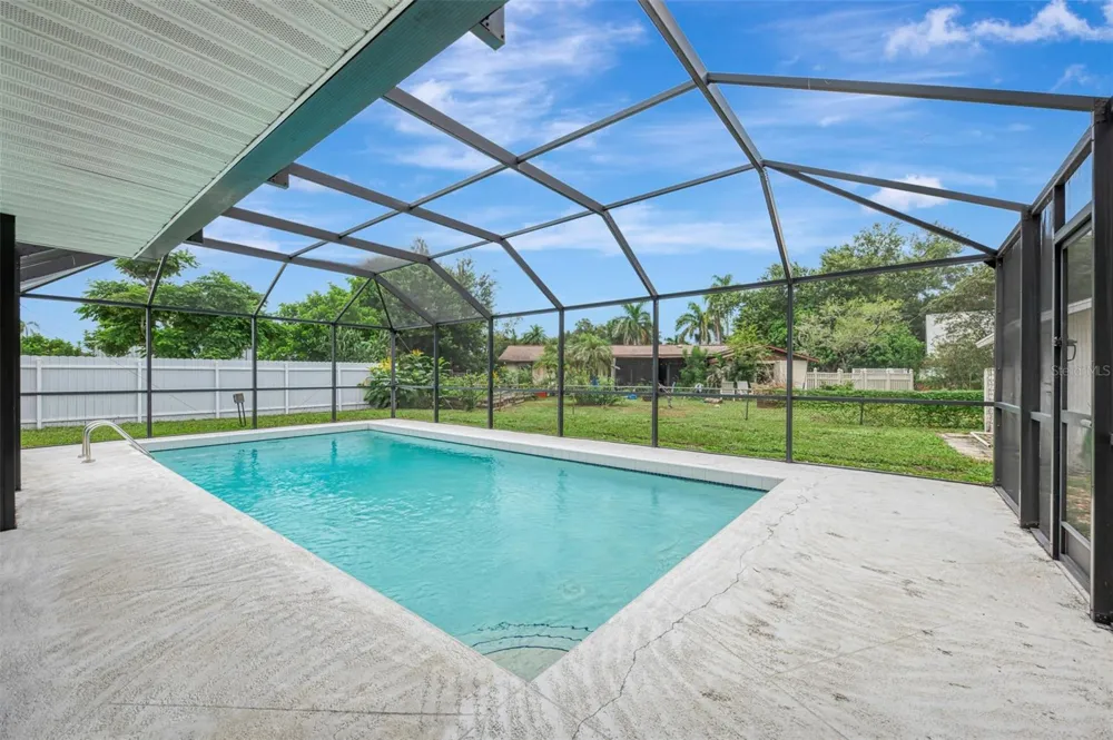 3727 PRADO DRIVE Sarasota, FL 34235