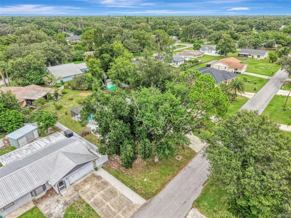 3727 PRADO DRIVE Sarasota, FL 34235