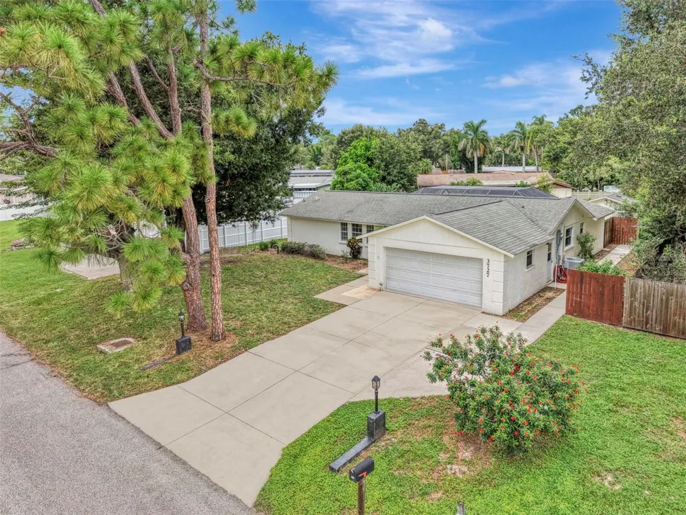 3727 PRADO DRIVE Sarasota, FL 34235