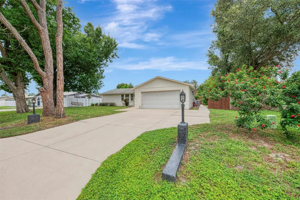 3727 PRADO DRIVE Sarasota, FL 34235