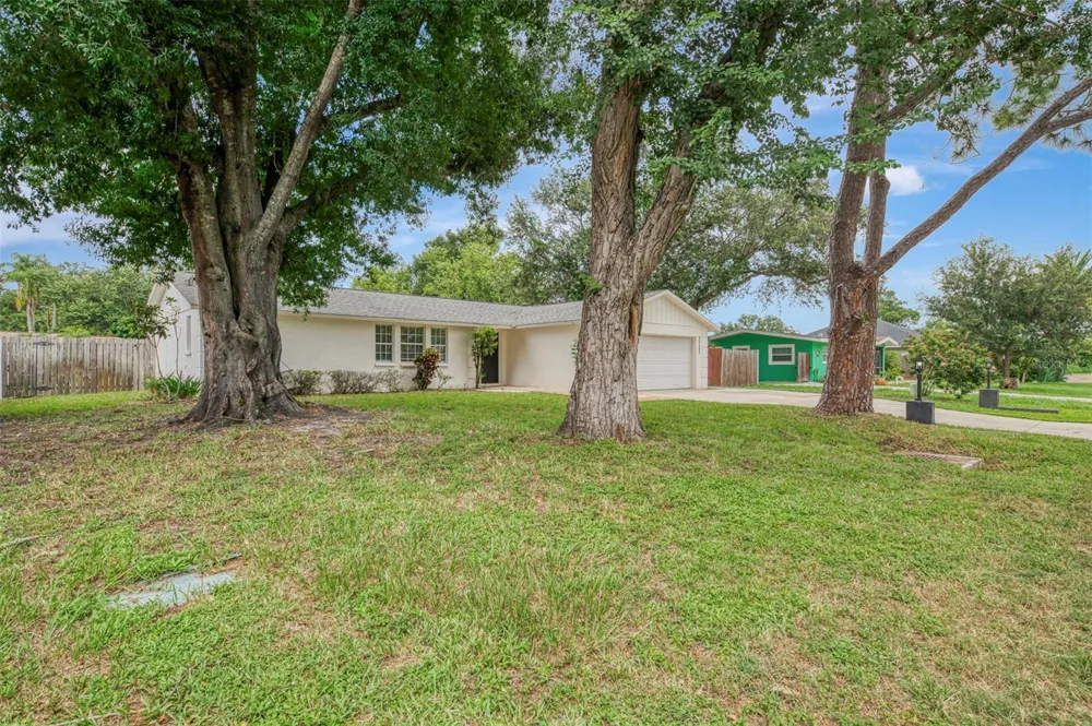 3727 PRADO DRIVE Sarasota, FL 34235