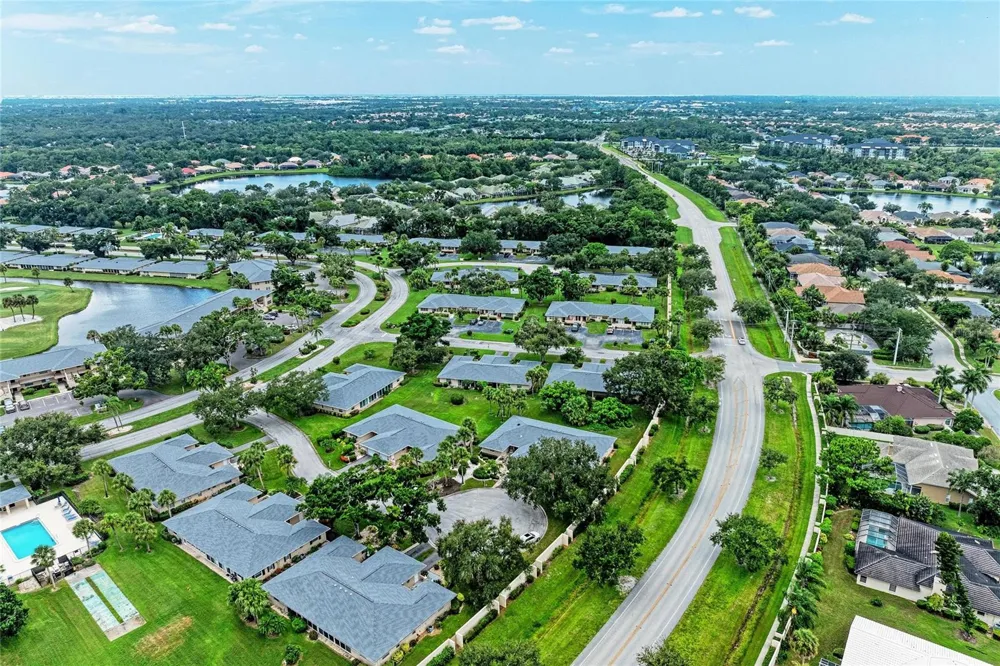 7008 W COUNTRY CLUB DRIVE #139 Sarasota, FL 34243