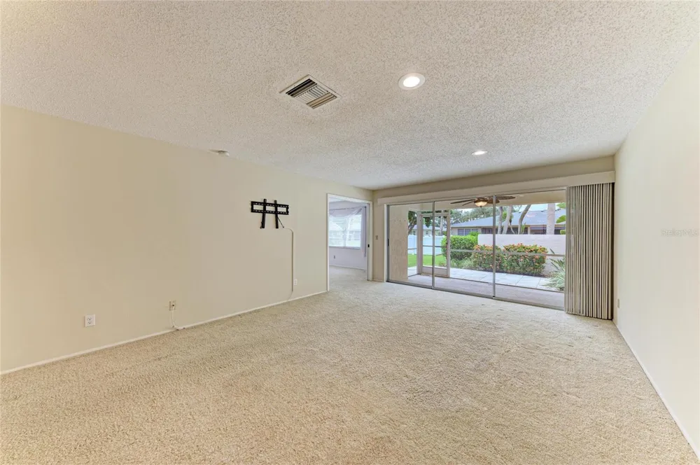 7008 W COUNTRY CLUB DRIVE #139 Sarasota, FL 34243