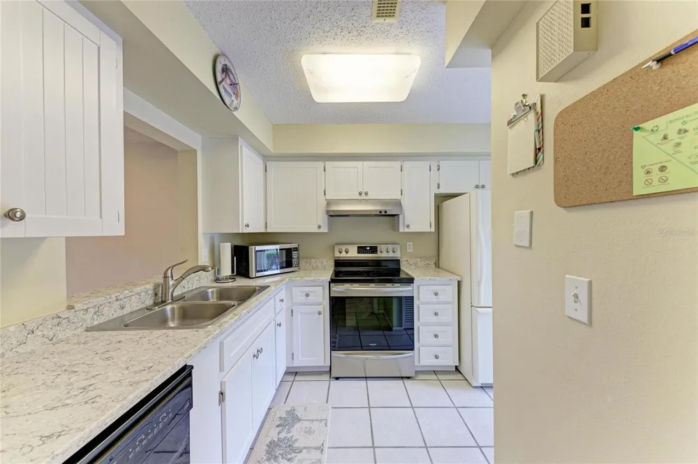 7008 W COUNTRY CLUB DRIVE #139 Sarasota, FL 34243