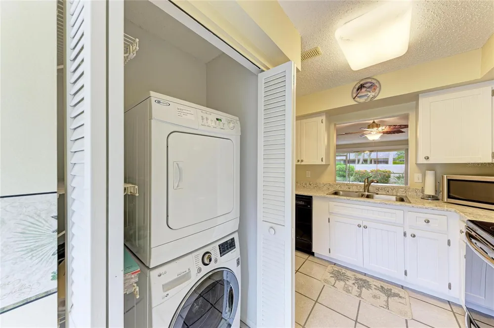 7008 W COUNTRY CLUB DRIVE #139 Sarasota, FL 34243