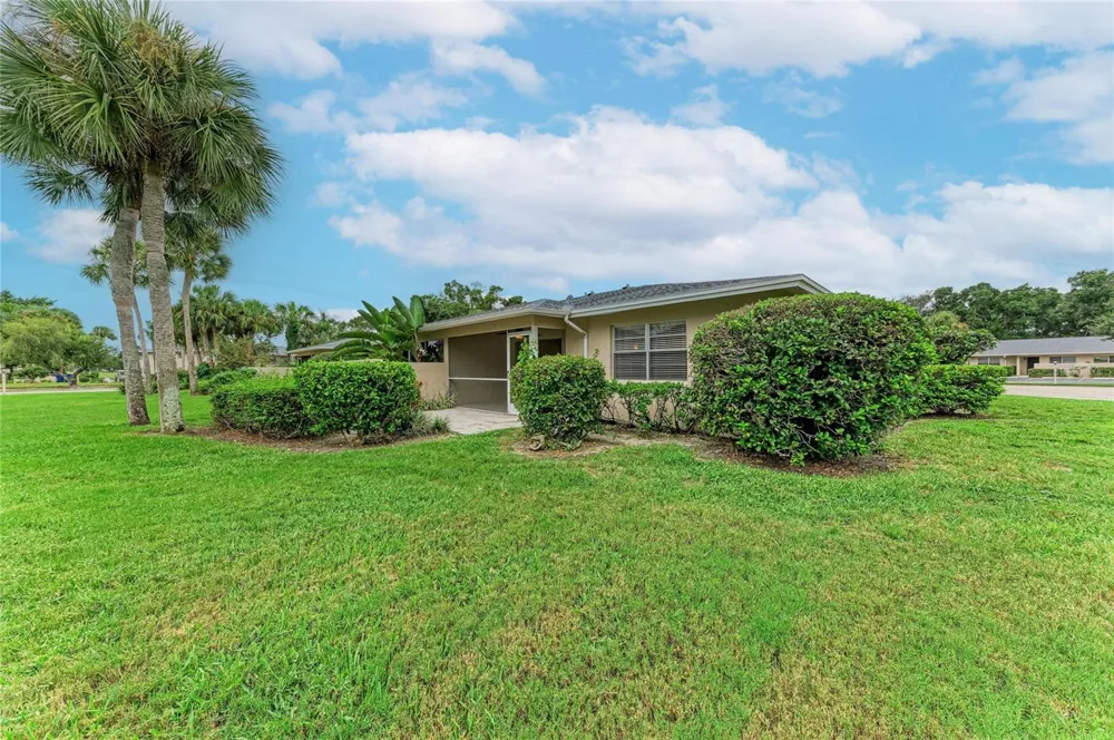 7008 W COUNTRY CLUB DRIVE #139 Sarasota, FL 34243