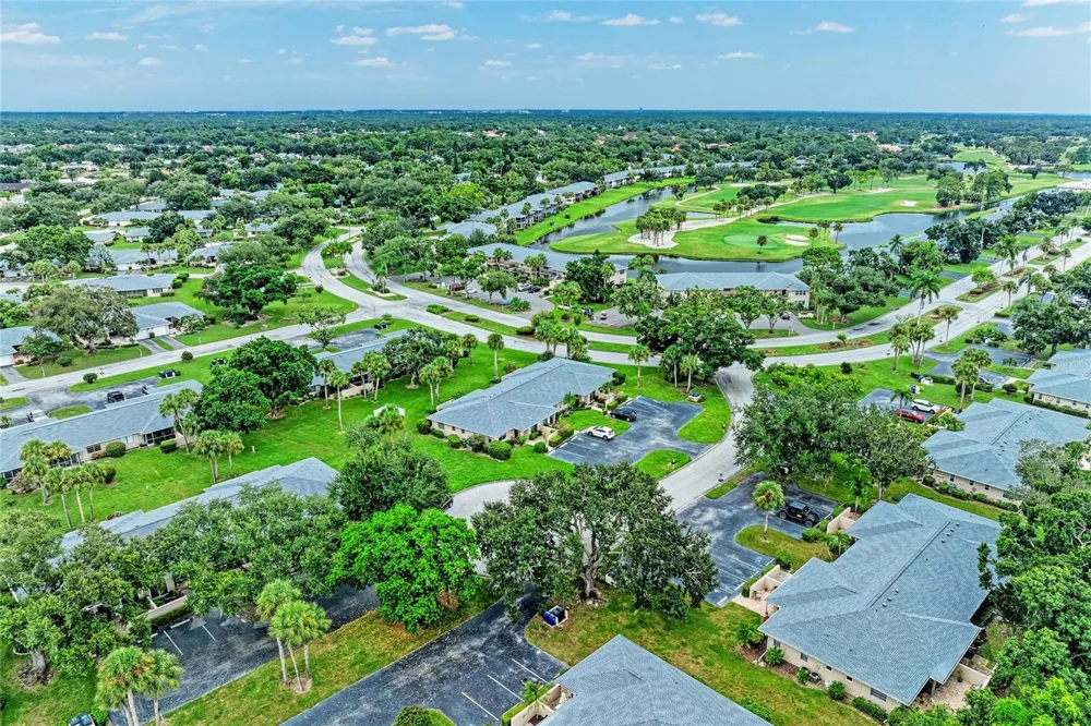 7008 W COUNTRY CLUB DRIVE #139 Sarasota, FL 34243