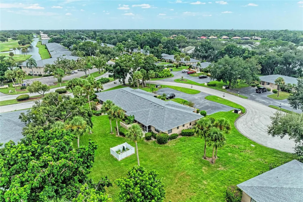 7008 W COUNTRY CLUB DRIVE #139 Sarasota, FL 34243