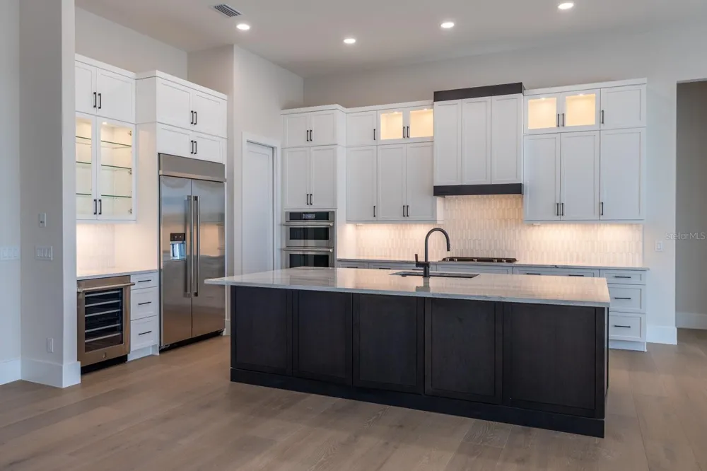 1003 BLUE SHELL LOOP Sarasota, FL 34240