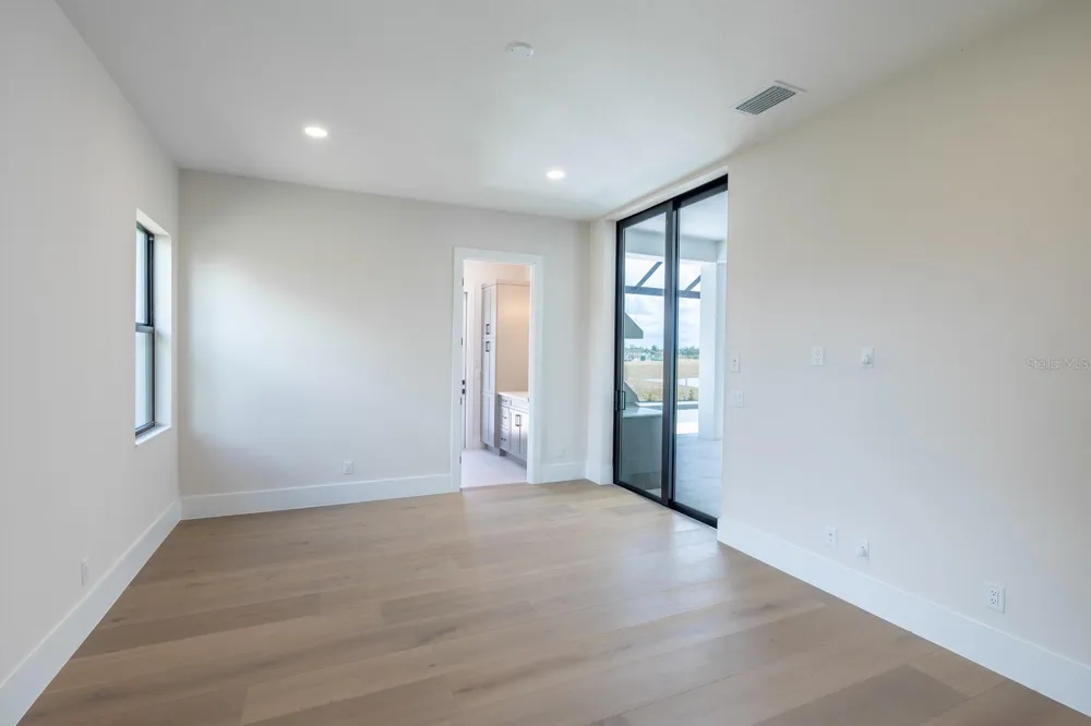1003 BLUE SHELL LOOP Sarasota, FL 34240