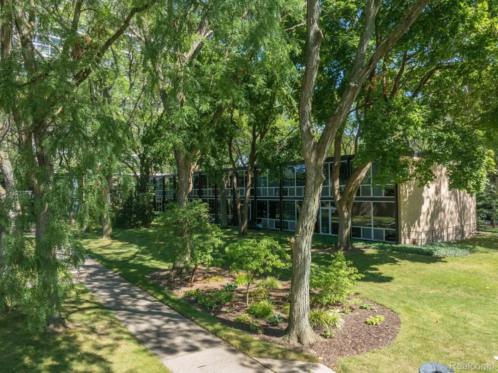 1363 Nicolet Place Detroit City, MI 48207