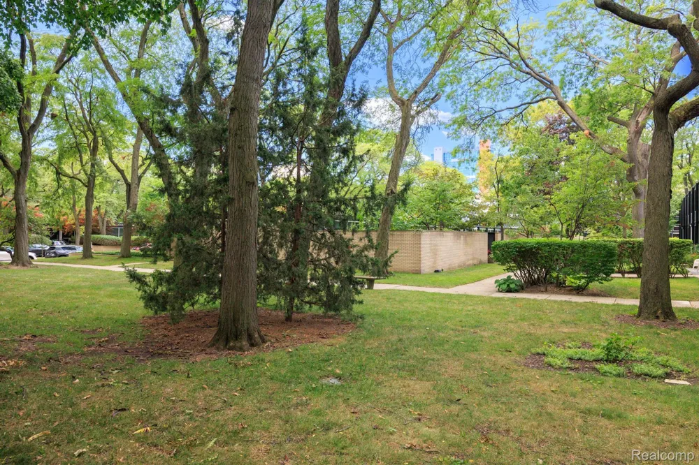 1363 Nicolet Place Detroit City, MI 48207