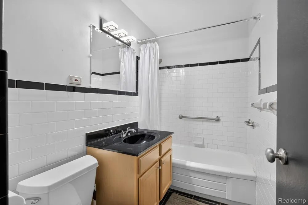 1363 Nicolet Place Detroit City, MI 48207