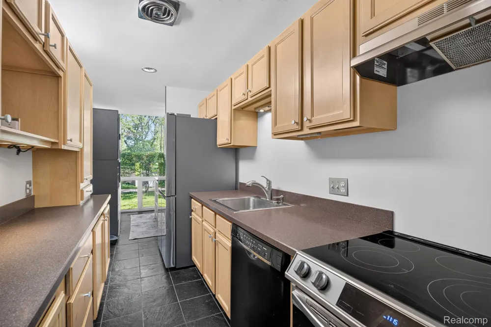 1363 Nicolet Place Detroit City, MI 48207
