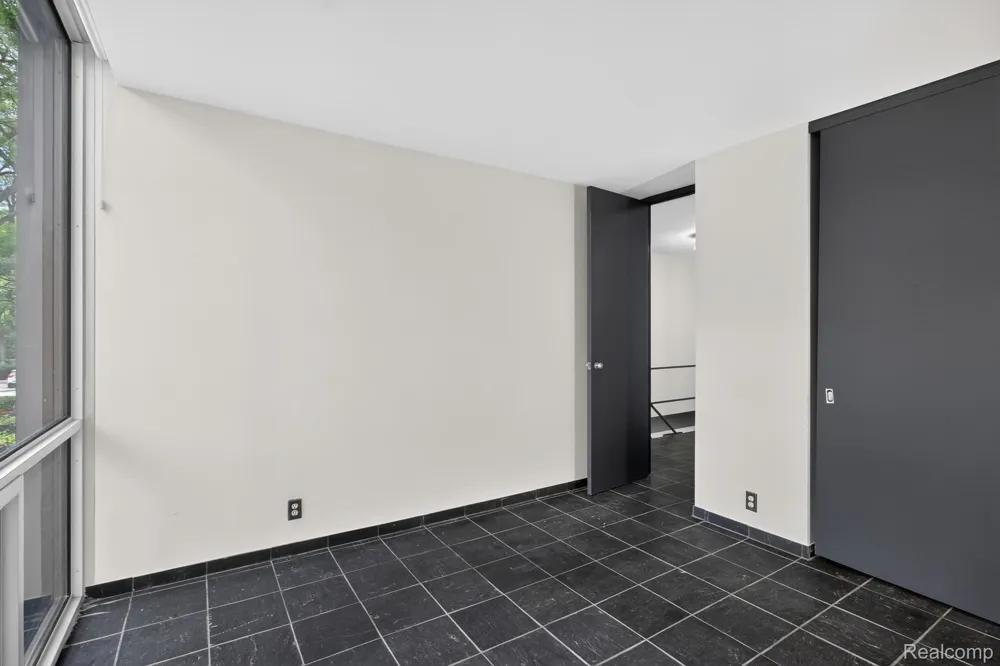 1363 Nicolet Place Detroit City, MI 48207