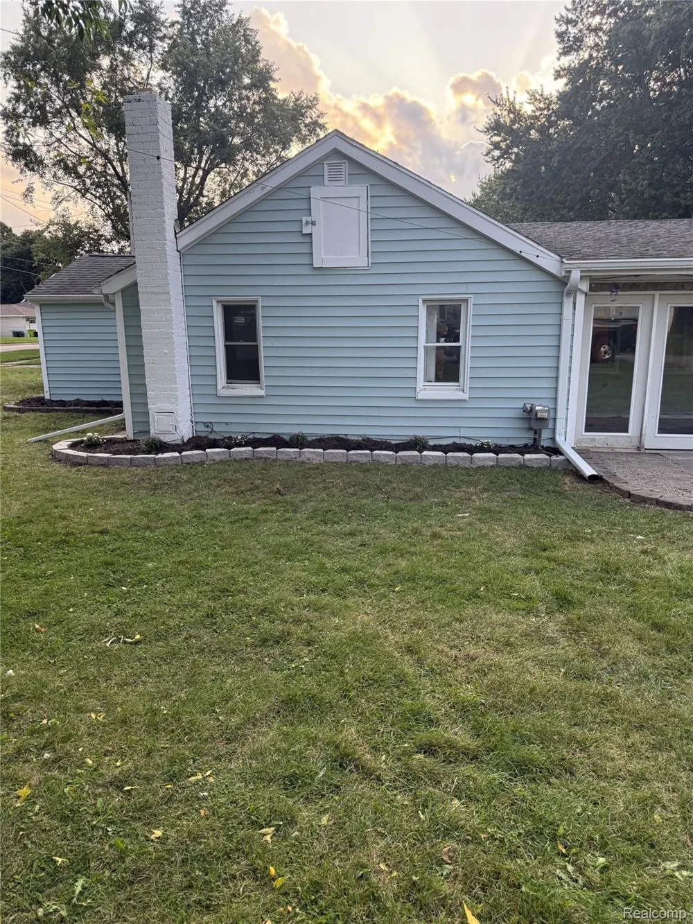 413 5th Street Fenton City, MI 48430