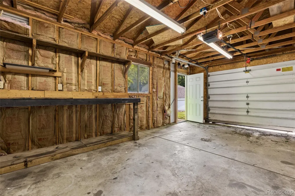 413 5th Street Fenton City, MI 48430