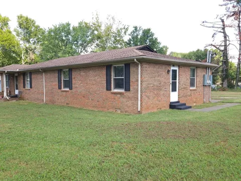 1676 Ragland Ln