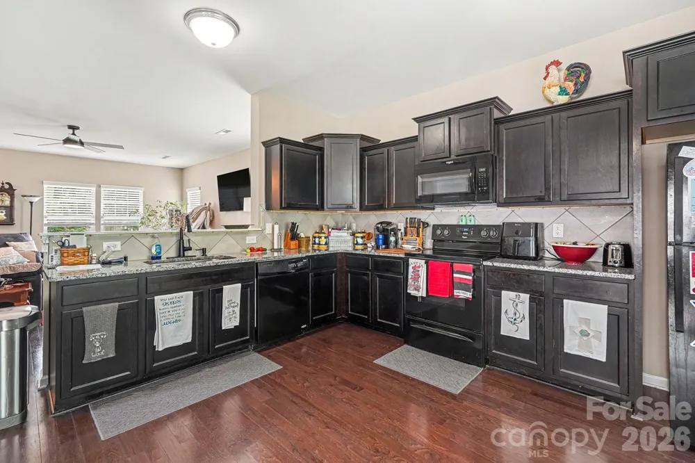 7420 Edgefield Court Matthews, NC 28104