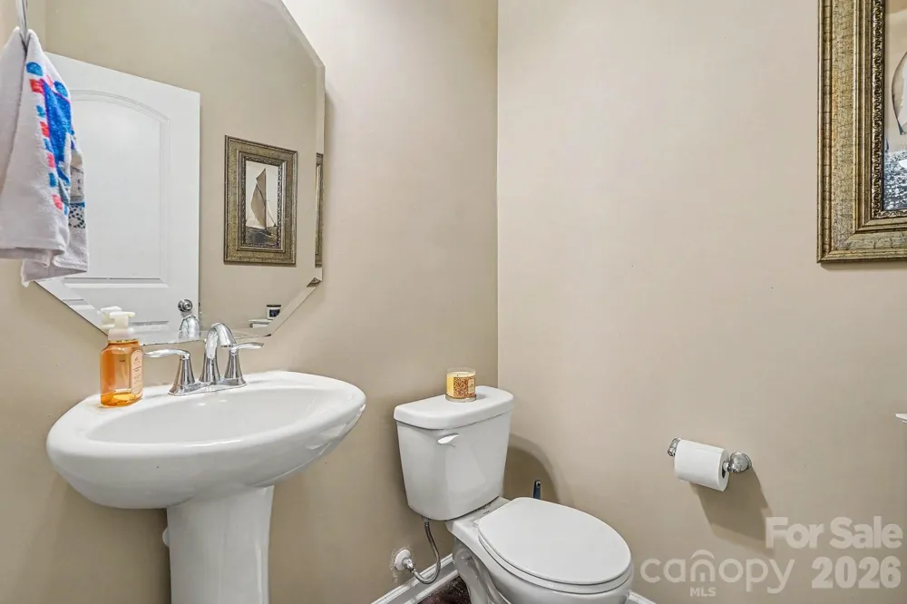 7420 Edgefield Court Matthews, NC 28104