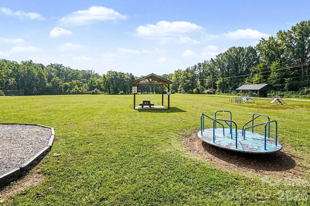 7420 Edgefield Court Matthews, NC 28104